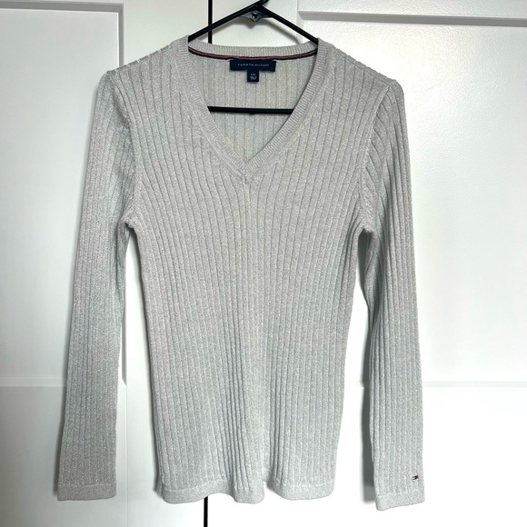 Tommy Hilfiger lightweight sweater - Picture 1 of 3
